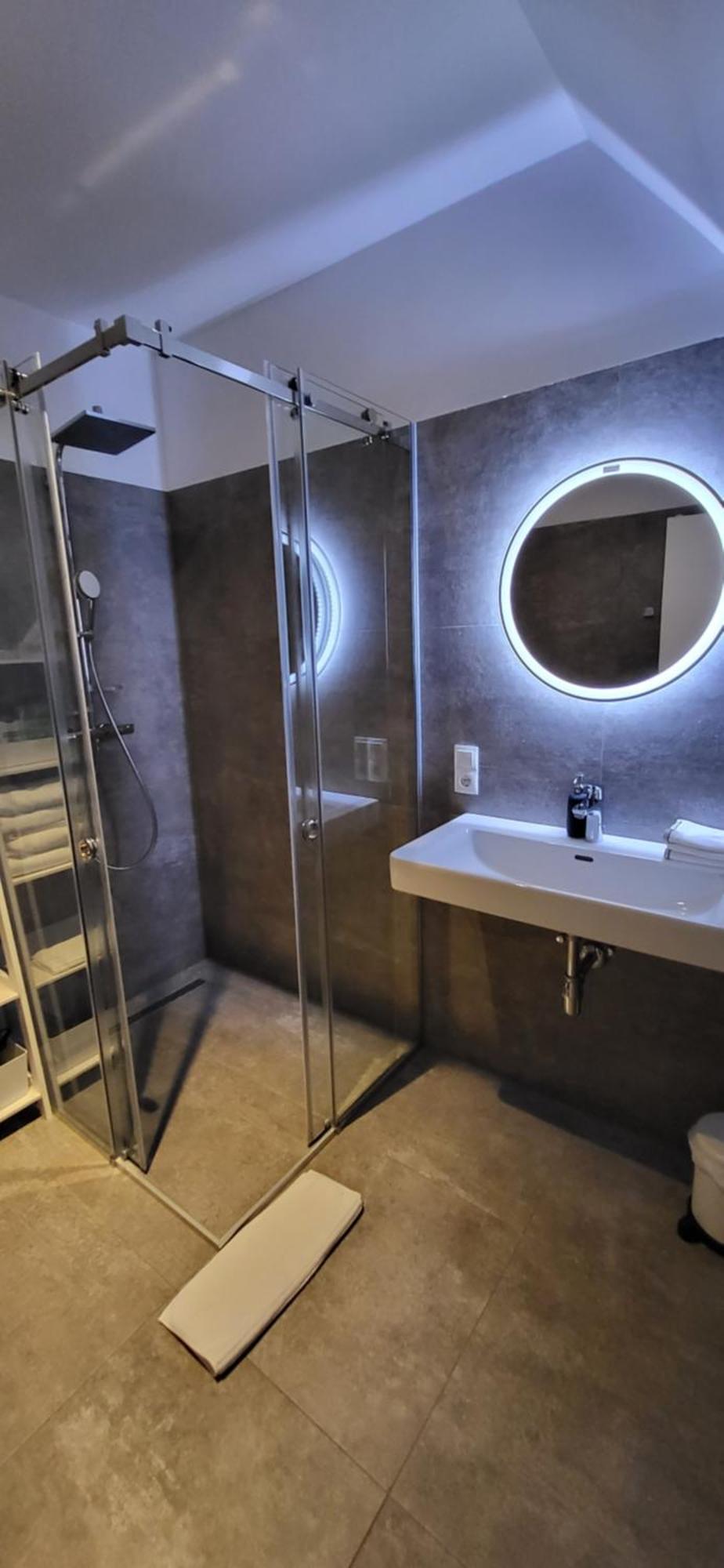 Skysuite Holiday Home فيينا المظهر الخارجي الصورة